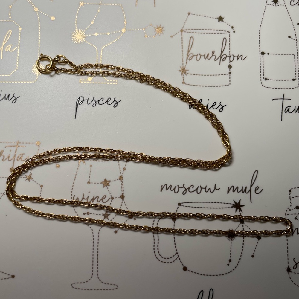 Elegant Gold Chain Necklace